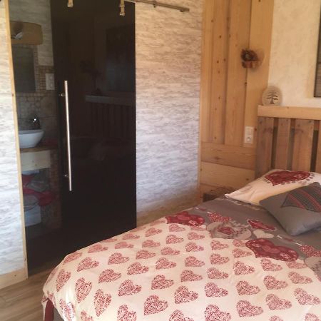 La Gravinette Bed & Breakfast Cruet Exterior foto