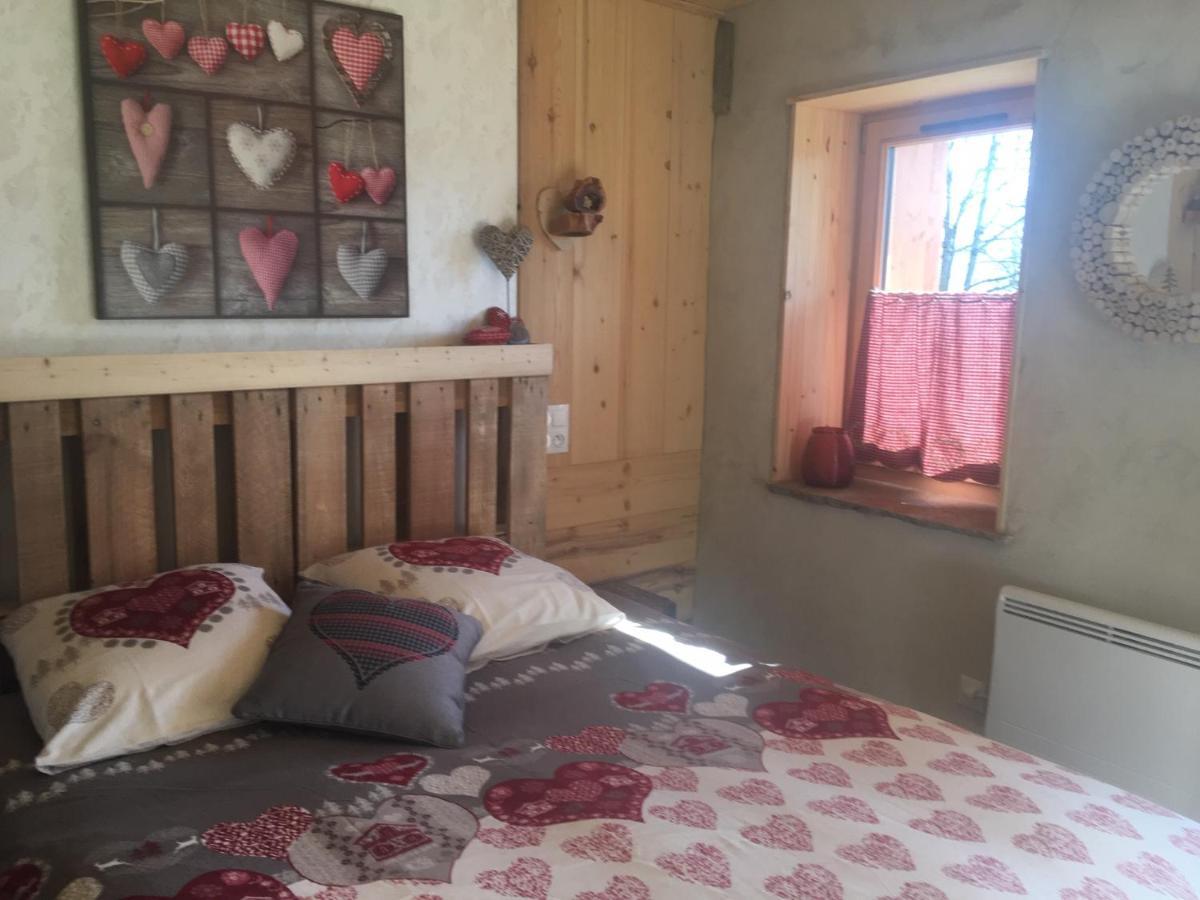 La Gravinette Bed & Breakfast Cruet Exterior foto