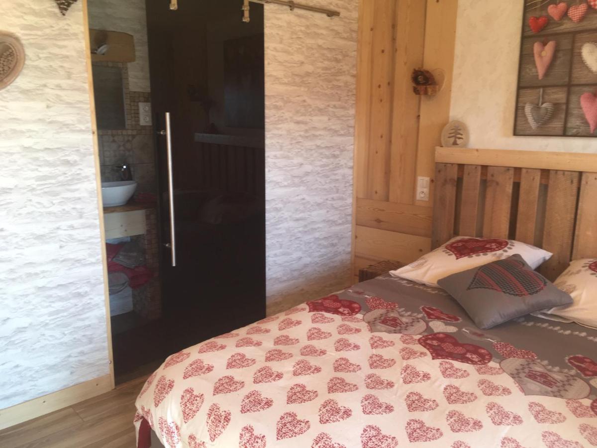 La Gravinette Bed & Breakfast Cruet Exterior foto