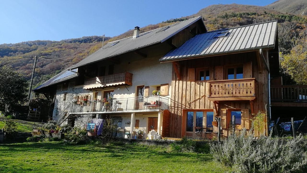 La Gravinette Bed & Breakfast Cruet Exterior foto